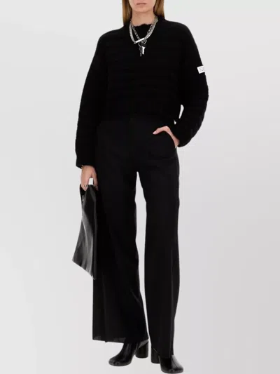 Mm6 Maison Margiela Cropped Chunky Knit Sweater With Crew Neck In Black