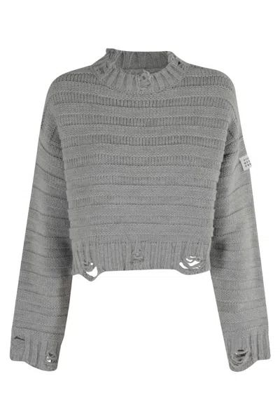 MM6 MAISON MARGIELA CROPPED GREY CREWNECK SWEATER