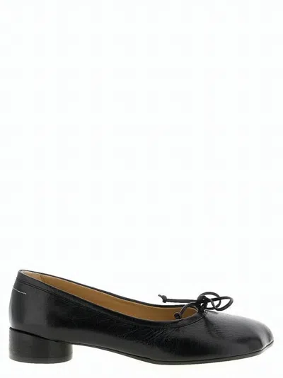 Mm6 Maison Margiela Elegant Black Flat Shoes With Bow Detail And Polished Finish