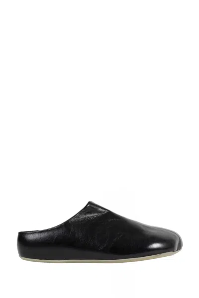 Mm6 Maison Margiela Anatomical Leather Sabot In Black