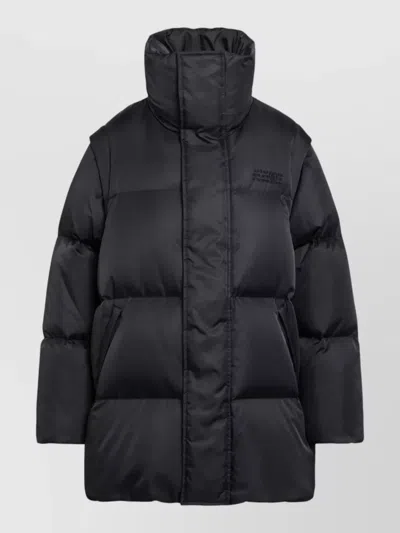 Mm6 Maison Margiela Nylon Puffer Jacket With Detachable Sleeves In Black