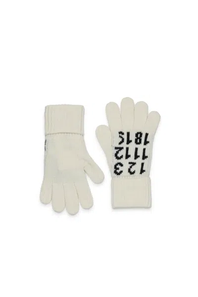 Mm6 Maison Margiela Knit Gloves With Numeric Logo In White