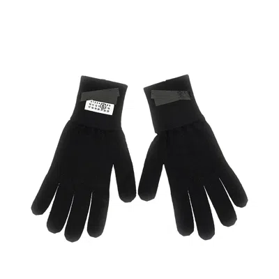 Mm6 Maison Margiela Knitted Gloves With Numerical Logo In Black