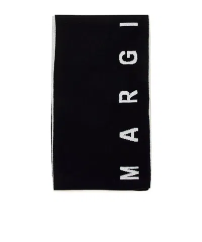 Mm6 Maison Margiela Logo Inlaid Knitted Scarf In Black
