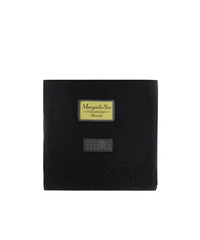 Mm6 Maison Margiela Logo Patch Knitted Scarf In Black
