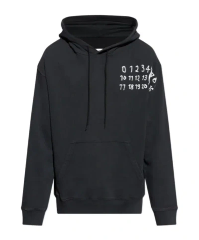 Mm6 Maison Margiela Logo-print Hoodie In Black