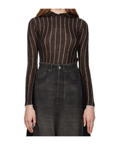 Mm6 Maison Margiela Long-sleeved Hooded Sweater In Black