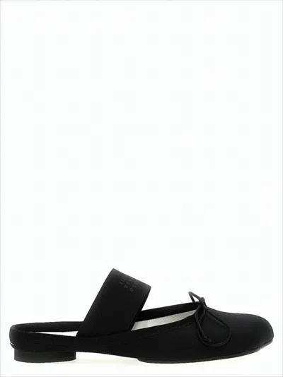 Mm6 Maison Margiela Minimalist Flat Shoes With Pointed Toe In White