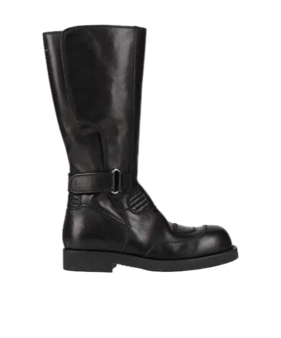 Mm6 Maison Margiela Minimalist Leather Boots In Black