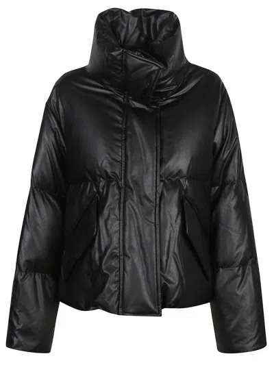 Mm6 Maison Margiela Mm6 By Maison Margiela Short Viscose Down Jacket In Black