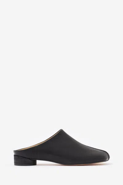 Mm6 Maison Margiela Mules In Black