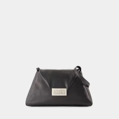 Mm6 Maison Margiela Numeric Medium Soft Crossbody In Black