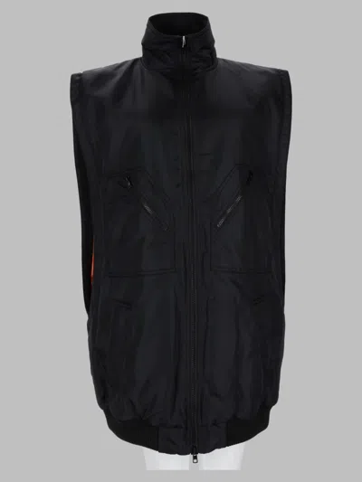 Mm6 Maison Margiela Padded Sleeveless Zip Vest In Black
