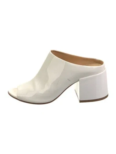 Pre-owned Mm6 Maison Margiela Patent Leather Mules In White
