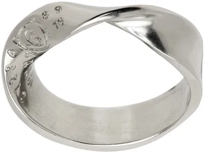 Mm6 Maison Margiela Petal Ring In 952 Silver