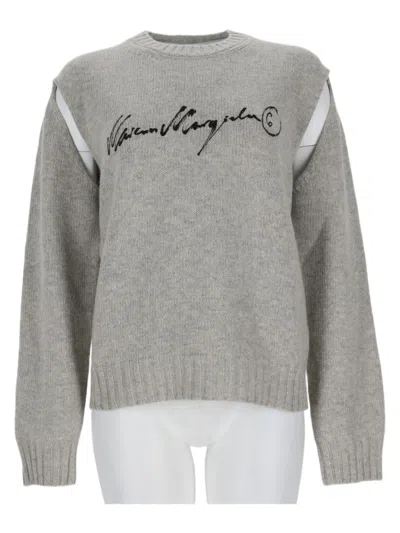 Mm6 Maison Margiela Relaxed Fit Grey Sweater With Embroidered Script In Gray