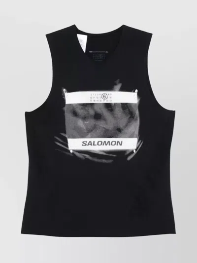 Mm6 Maison Margiela Ribbed Graphic Print Round Neck Sleeveless Top In Black