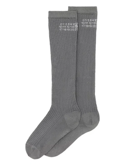Mm6 Maison Margiela Ribbed Number-print Socks In Gray