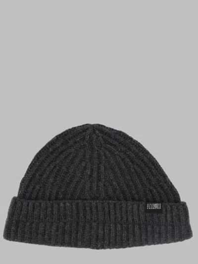 Mm6 Maison Margiela Ribbed Wool Blend Beanie In Black