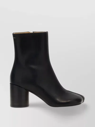 Mm6 Maison Margiela Round Toe Leather Ankle Boots With Seam Detailing In Black