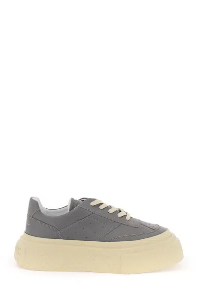 Mm6 Maison Margiela Round Toe Platform Sneakers In Charcoal Gray (grey)