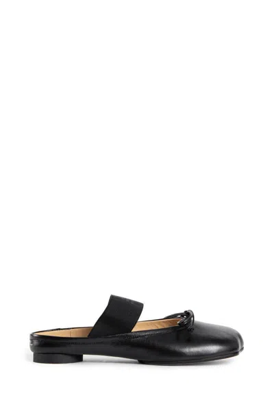 Mm6 Maison Margiela Flat In Black