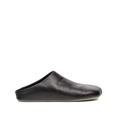 Mm6 Maison Margiela Anatomical Leather Sabot In Black