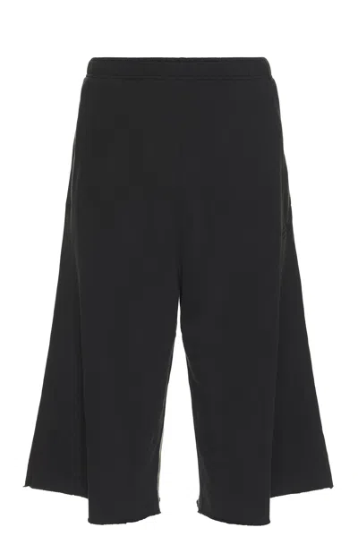 Mm6 Maison Margiela Shorts In Washed Black