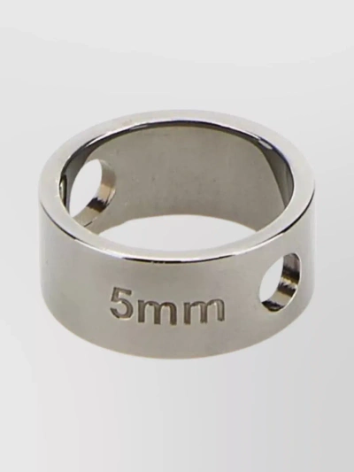 Mm6 Maison Margiela Sleek Ruthenium Band Ring With Metallic Finish In Grey