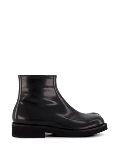 Mm6 Maison Margiela Square-toe Leather Boots In Black