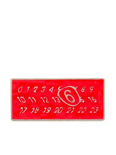 Mm6 Maison Margiela Wavy Logo-plaque Badge In Red