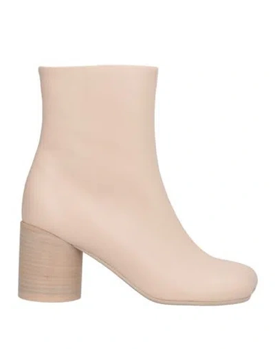 Mm6 Maison Margiela Woman Ankle Boots Cream Size 7 Leather In White