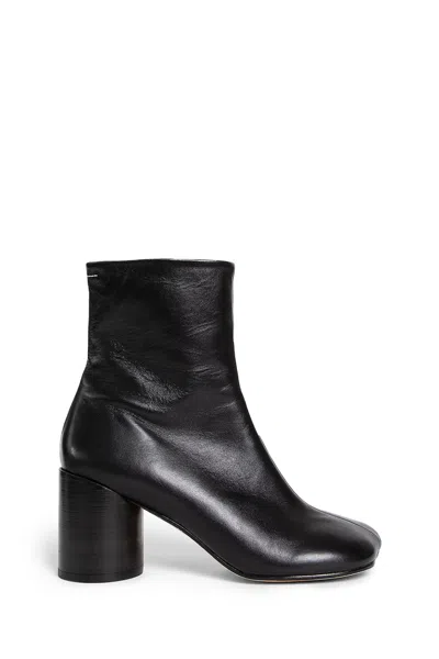 Mm6 Maison Margiela Woman Black Boots In T8013 Black