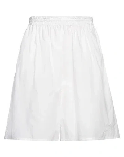 Mm6 Maison Margiela Woman Shorts & Bermuda Shorts White Size M Cotton