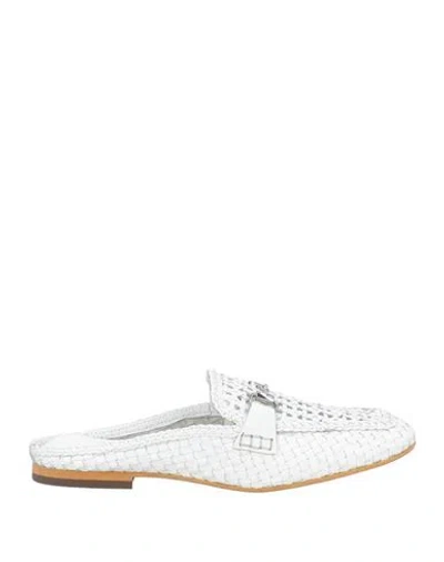 Mng Collection Woman Mules & Clogs White Size 6 Leather