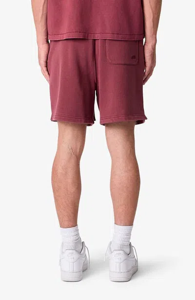 Mnml Cotton Sweatshorts In Washed Maroon