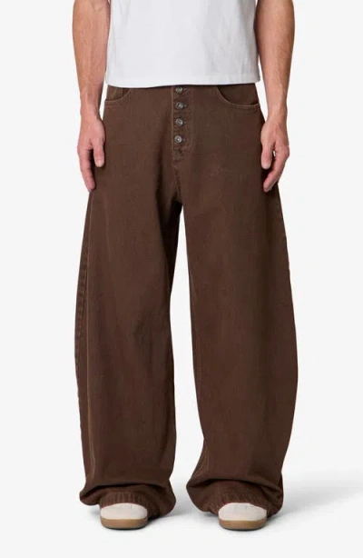 Mnml Exposed Shank Relaxed Barrel Leg Jeans In Brown