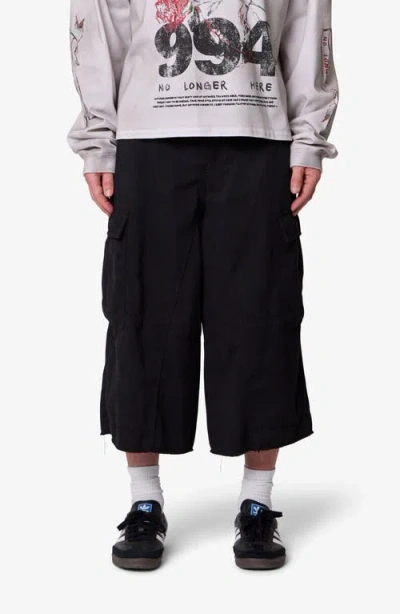 Mnml Extra Long Cargo Shorts In Black
