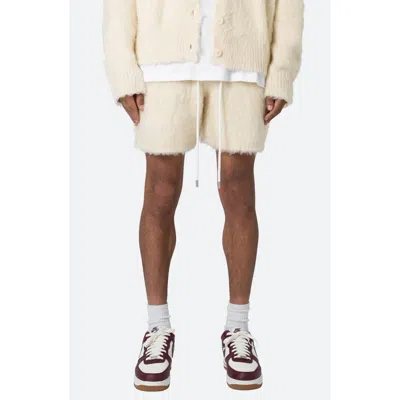 Mnml Fuzzy Sweat Shorts In Off White