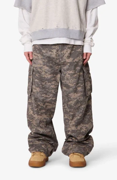 Mnml Mega Baggy Cargo Pants In Brown