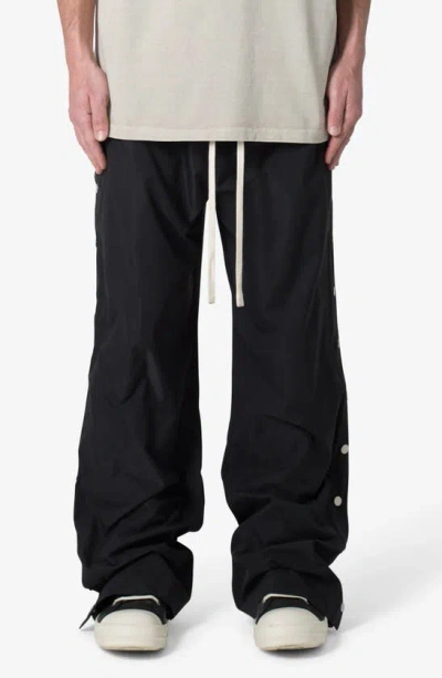 Mnml Oversize Side Snap Nylon Trousers In Black