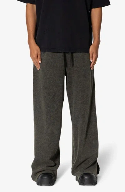 Mnml Slinky Corduroy Sweatpants In Olive