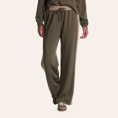 Moa Moa Women's Olive & Off White Wide Leg Sweatpants In Light Olive