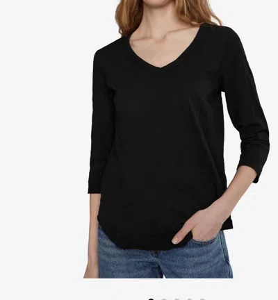 Mod-o-doc 3/4 Sleeve V-neck Tee With Curved Hem In Black