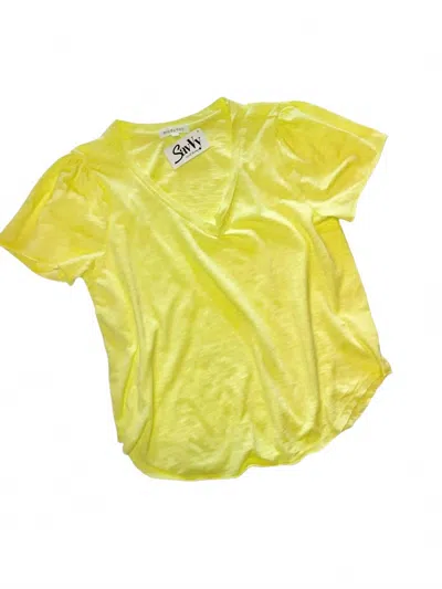 Mod-o-doc Women's Shirred Short Sleeve Shirttail Flowy Tee In Sunglow In Yellow