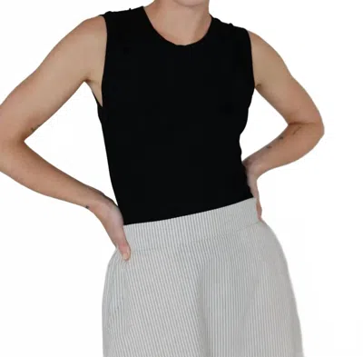 Mod Ref Modern Ribbed Black Tank