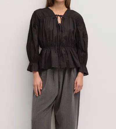 Mod Ref Selina Top In Black