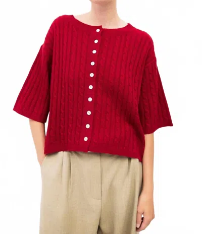 Mod Ref Short Sleeve Cable Knit Sweater In Red
