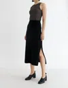 Mod Ref The Rosey Skirt In Black In Black