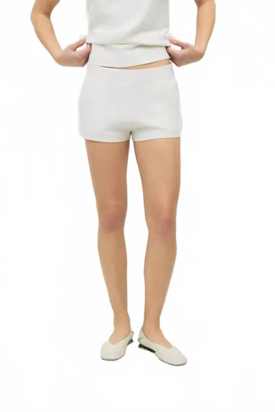 Mod Ref Tracy Shorts In White